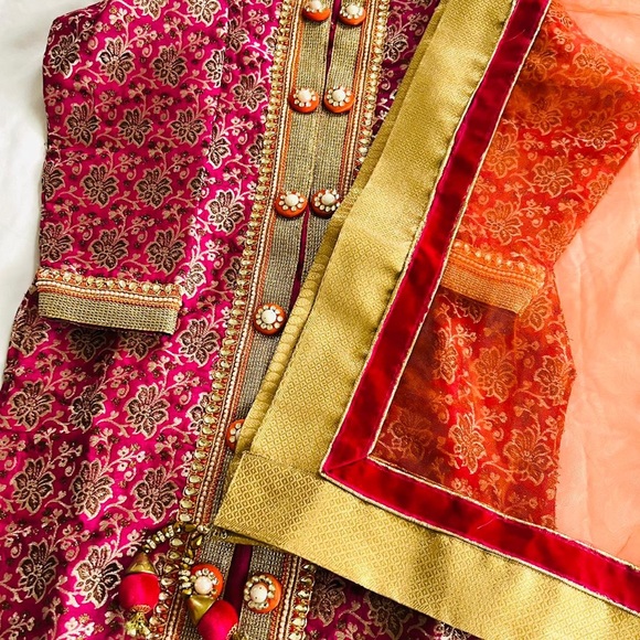 Girls sherwani suit - Picture 2 of 2